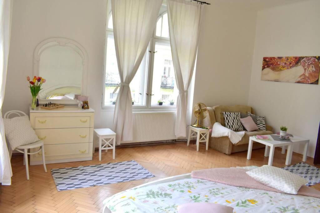 Bedroom With Sauna Апартаменти *