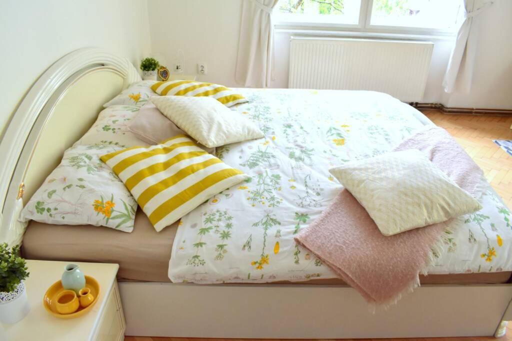Bedroom With Sauna Апартаменти *