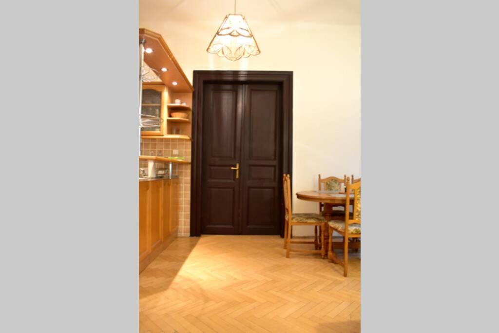 Bedroom With Sauna Апартаменти